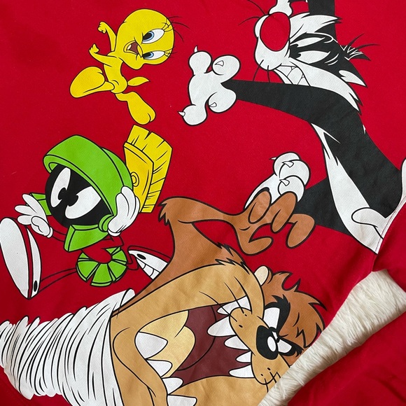 Vintage Y2k Looney Tunes characters red crewneck sweater - Picture 4 of 16